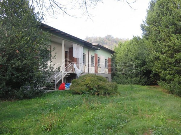 casa indipendente in vendita ad Ispra