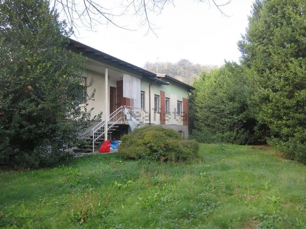 casa indipendente in vendita ad Ispra
