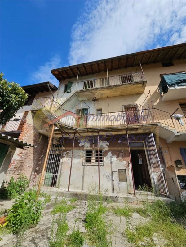 appartamento in vendita ad Ispra