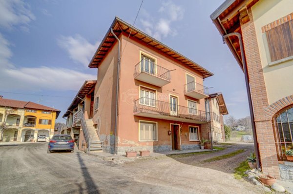 casa indipendente in vendita ad Ispra