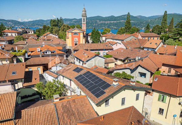 casa indipendente in vendita ad Ispra