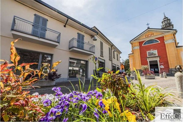 negozio in vendita ad Ispra