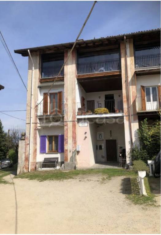 appartamento in vendita ad Ispra