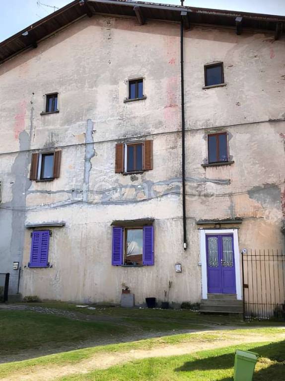 appartamento in vendita ad Ispra