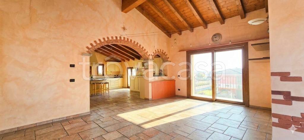 appartamento in vendita ad Ispra