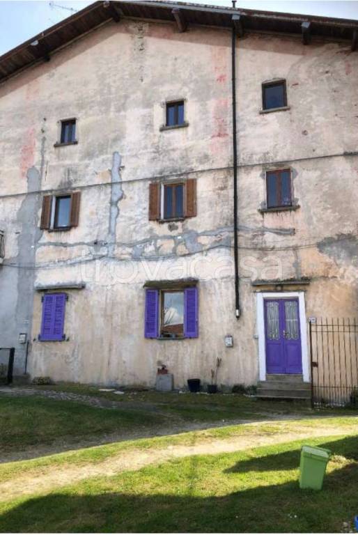 appartamento in vendita ad Ispra