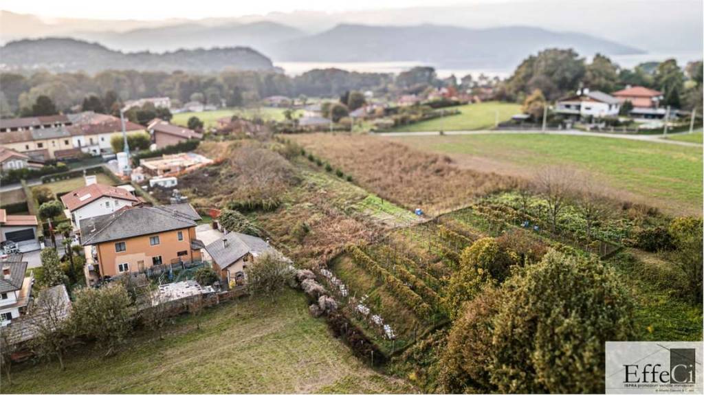 casa indipendente in vendita ad Ispra