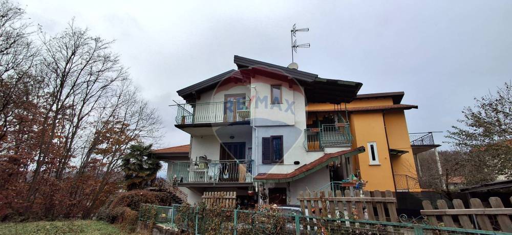 casa indipendente in vendita ad Ispra