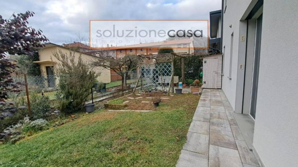 appartamento in vendita ad Ispra