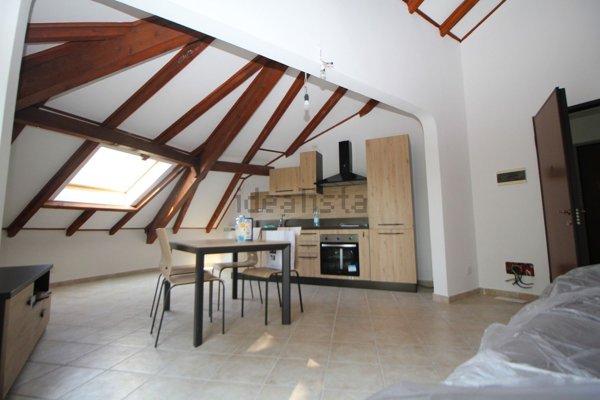 appartamento in vendita ad Ispra