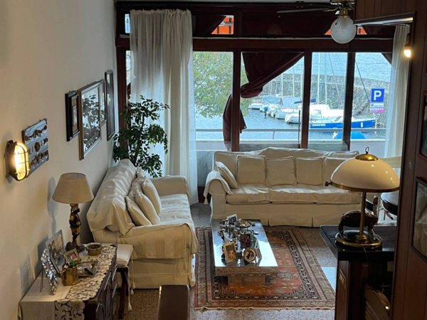 casa indipendente in vendita ad Ispra