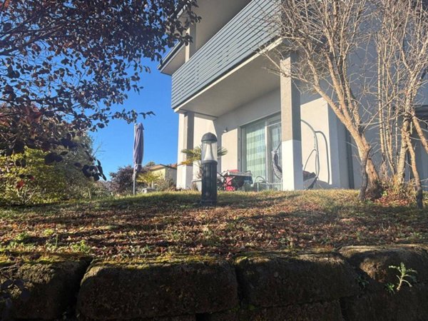 appartamento in vendita ad Ispra