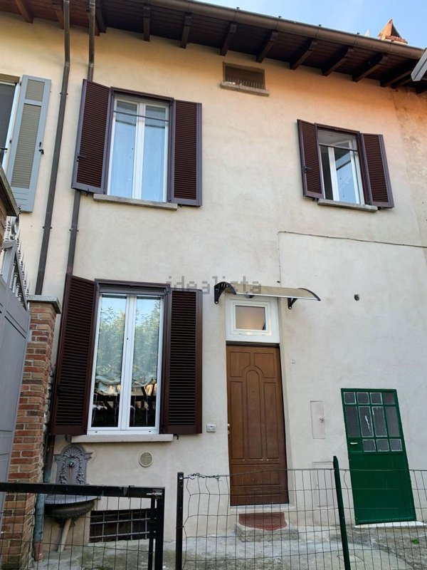 appartamento in vendita ad Ispra