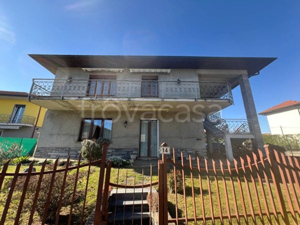 casa indipendente in vendita ad Ispra