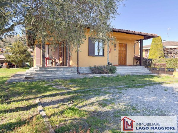 casa indipendente in vendita ad Ispra