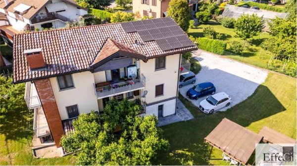 casa indipendente in vendita ad Ispra