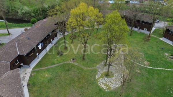 appartamento in vendita ad Ispra in zona Cascine