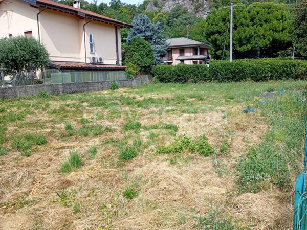 bifamiliare in vendita ad Ispra