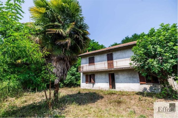 casa indipendente in vendita ad Ispra in zona Cascine