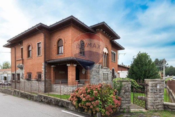 casa indipendente in vendita a Jerago con Orago