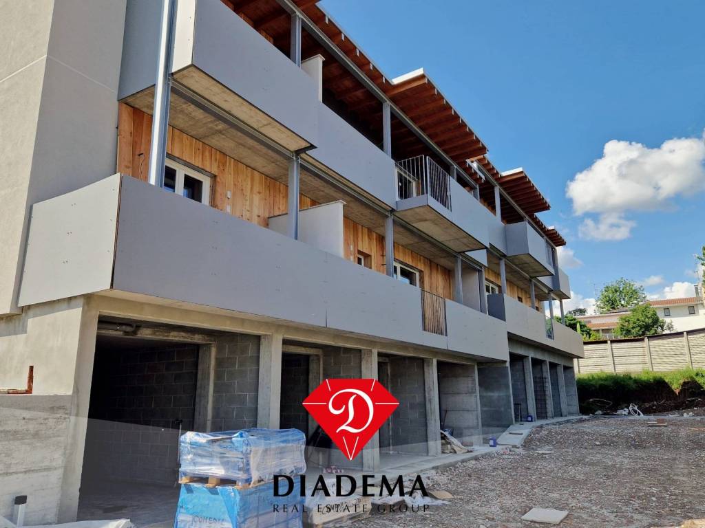appartamento in vendita a Jerago con Orago