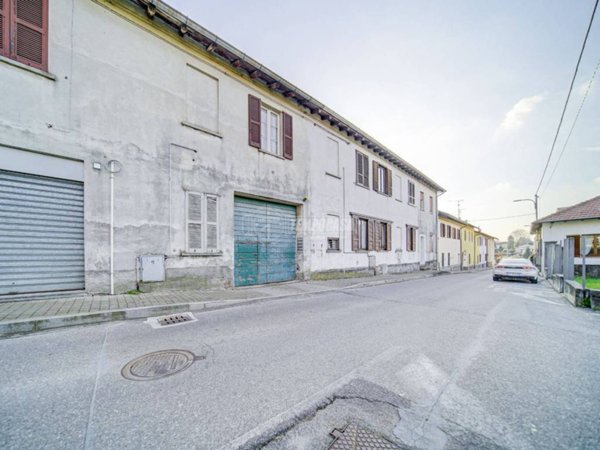 casa indipendente in vendita a Jerago con Orago