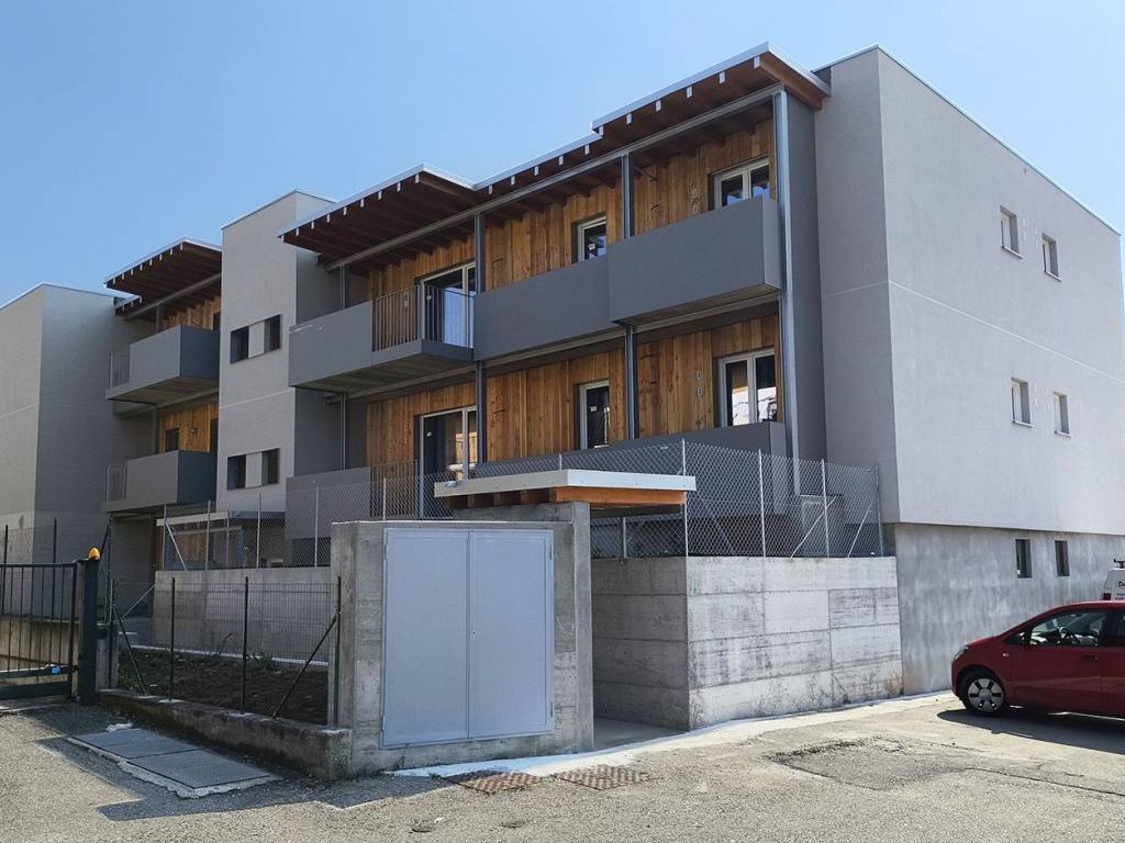appartamento in vendita a Jerago con Orago