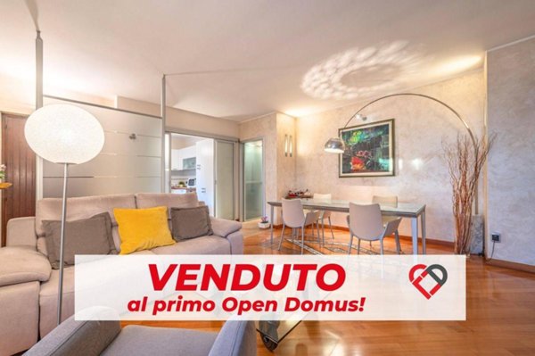 casa indipendente in vendita a Jerago con Orago