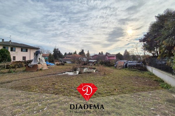 terreno agricolo in vendita a Jerago con Orago