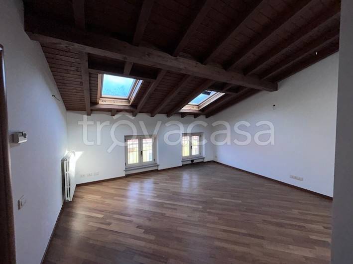 appartamento in vendita a Jerago con Orago