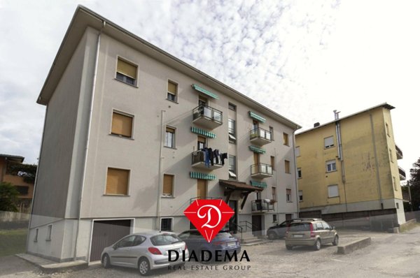 appartamento in vendita a Jerago con Orago