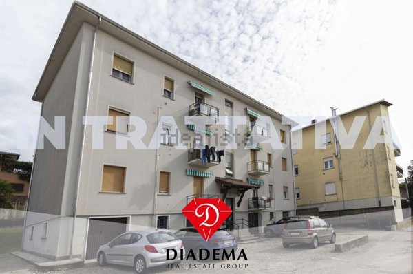 appartamento in vendita a Jerago con Orago