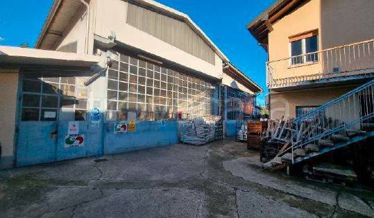 locale commerciale in vendita a Jerago con Orago