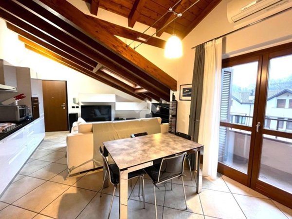 appartamento in vendita a Jerago con Orago
