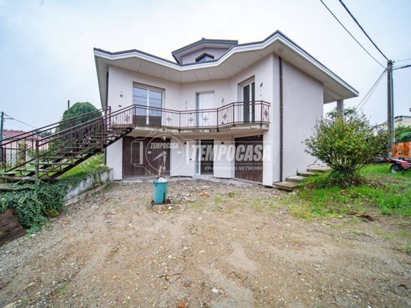casa indipendente in vendita a Jerago con Orago