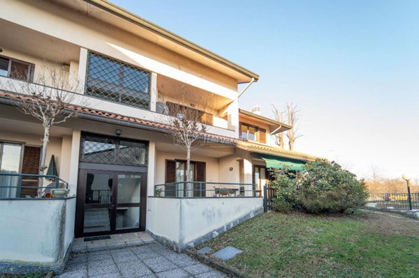 appartamento in vendita a Jerago con Orago