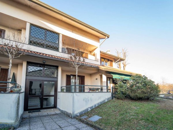 appartamento in vendita a Jerago con Orago