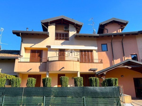 appartamento in vendita a Jerago con Orago