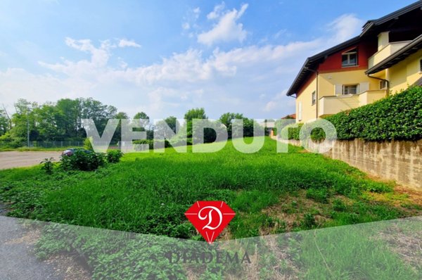 terreno agricolo in vendita a Jerago con Orago