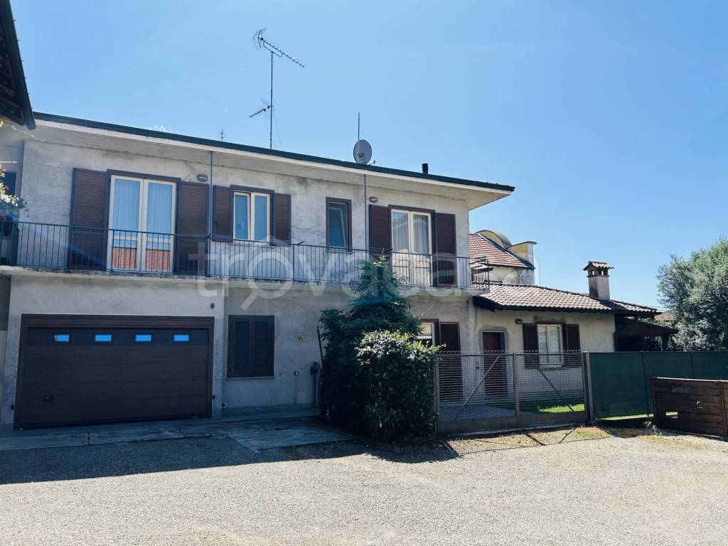 casa indipendente in vendita a Jerago con Orago