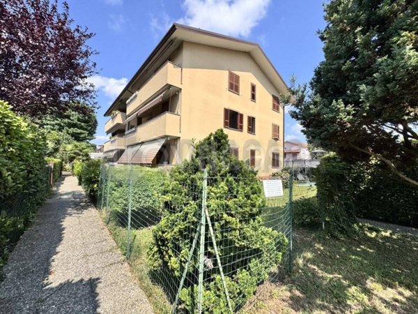 appartamento in vendita a Jerago con Orago
