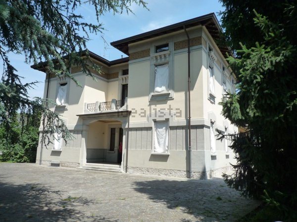 casa indipendente in vendita a Jerago con Orago