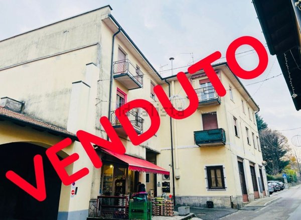appartamento in vendita a Jerago con Orago