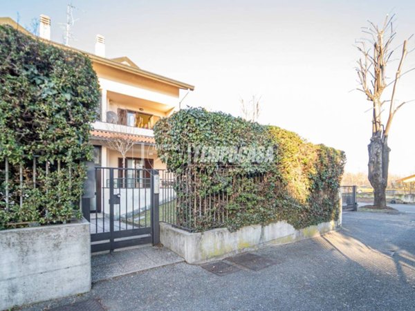 appartamento in vendita a Jerago con Orago