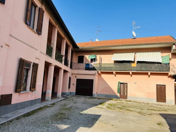 appartamento in vendita a Jerago con Orago
