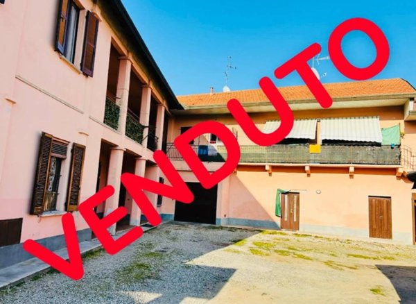 appartamento in vendita a Jerago con Orago