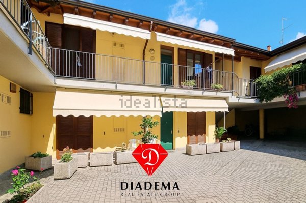 appartamento in vendita a Jerago con Orago