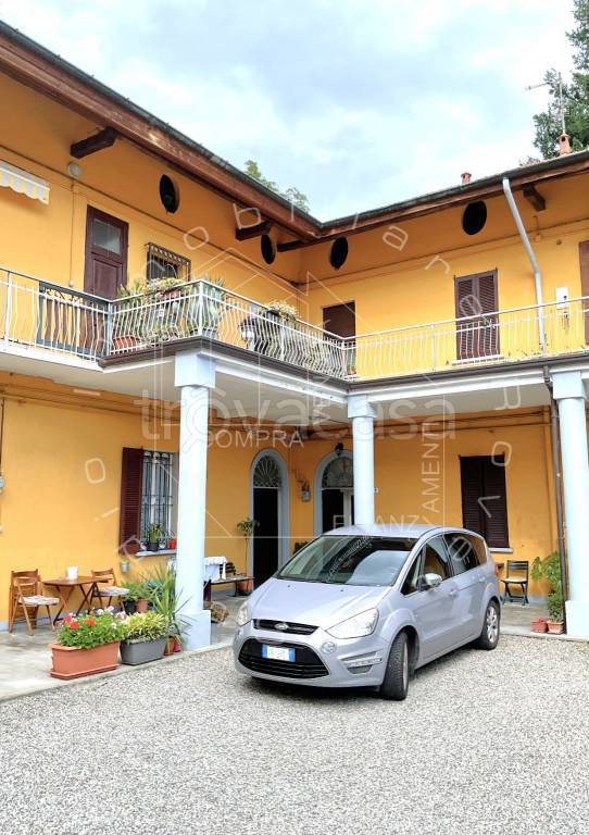 appartamento in vendita a Jerago con Orago