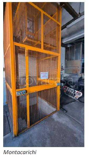 locale commerciale in vendita a Jerago con Orago