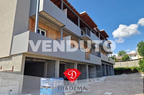 appartamento in vendita a Jerago con Orago